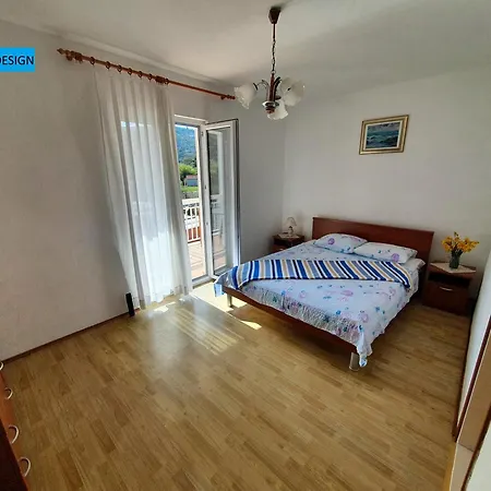 Apartment Family Friendly Apartments With A Swimming Pool Kupari, Dubrovnik - 22645