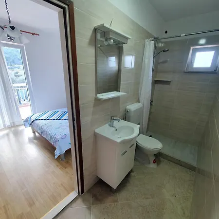 Family Friendly Apartments With A Swimming Pool Kupari, Dubrovnik - 22645 Apartment *